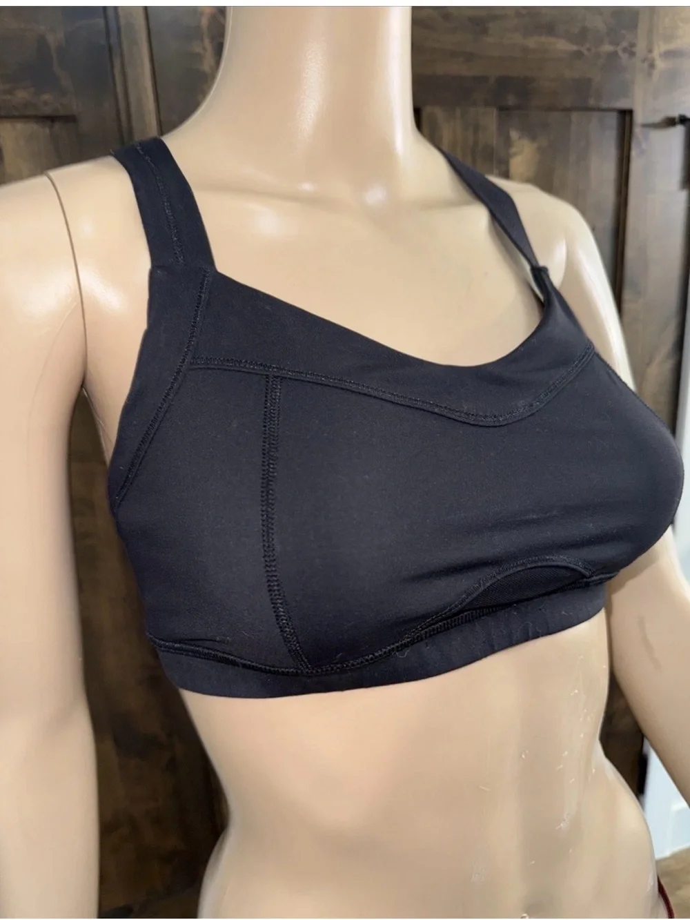 lululemon athletica Black cross back   Sports Bra Size 8- 020